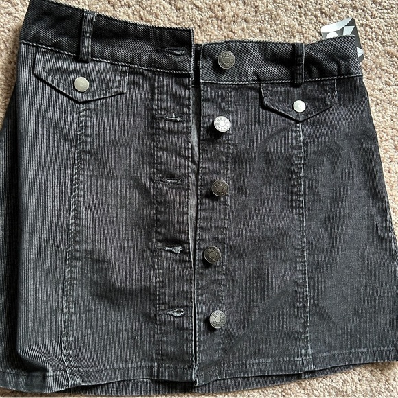 BDG Urban Outfitters Black Denim Button-Front Mini Skirt NWT Size 4 - Picture 5 of 8